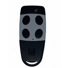 Les télécommandes de marque cardin sont dotées d'une technologie sophistiquée et pointue afin de répondre parfaitement à vos besoins. Telecommande Cardin S449 4 Pour Portail