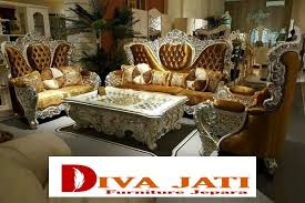 Ukiran motif jepara yang detail dan dalam terlihat jelas dalam gambar diatas, sangat cocok anda tempatkan dalam ruang makan rumah anda. Kursi Tamu Kayu Jati Minimalis Ukir Jepara Pembuatnya Terlengkap