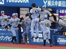 阪神佐藤輝明のHR量産！森下翔太の驚異的ジャンプ力が話題沸騰中！ - Imagen principal del artículo