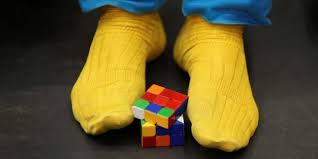 Menyelesaikan rubik 3x3 untuk pemula (rubik solving) disertai dengan video tutorial. 8 Cara Menyelesaikan Rubik 3x3 Bagi Pemula Disertai Rumus Cepat Dan Mudah Merdeka Com