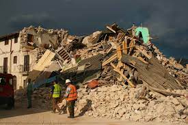 L'aquila paga ancora un alto tributo al suo memico di sempre, il terremoto. L Aquila 2009 Il Terremoto Nelle Istituzioni Site It