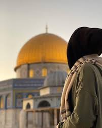 مصورة مقدسية on instagram يا نهاية عامي وبدايته ويا كل أيامي ونعتبرها آخر صورة ب2019 cartoon girl drawing karbala photography islamic images