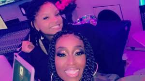 halle bailey pregnant Archives