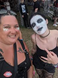 Work me versus festival me