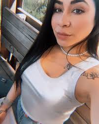 Nell Martinez's Instagram, Twitter & Facebook