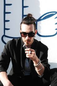 9df2bcdaddaa1c9f491960f571f21fd9 Jpg 736 1096 Asian Men Hairstyle Mens Hairstyles Top Knot Hairstyles