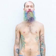 When you dye your hair too many times in a row, you might find yourself with a seriously confusing hair color. Dip Dye Puck Aarts