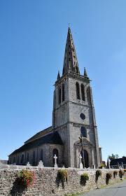 Eglise Paroissiale Saint Pierre A Ploezal Cotes D Armor France Auteur Pierre Bastien Pour Patrimoine De France Met Afbeeldingen Gebouwen Frankrijk Foto S