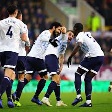 Entdecke rezepte, einrichtungsideen, stilinterpretationen und andere ideen zum ausprobieren. Everton At Burnley The Opposition View Royal Blue Mersey
