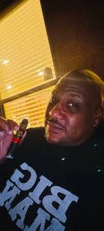 Pairing wine with Partagas Black Label cigar