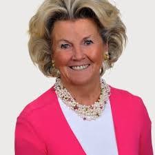 Sally Maloney's Instagram, Twitter & Facebook