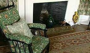 But it was more than a period, it was also a mindset — devoted to the honesty of craftsmanship, simplicity in the design and the joys of nature, hearth, and home. Bbc Homes Design Arts And Crafts Period Style