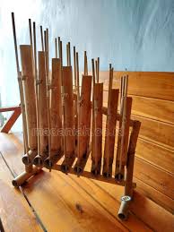 Jika anda bisa menghitung kesenian dan alat musik tradisional itu bisa mencapai ratusan tetapi tidak semuanya terkenal dan dikenal oleh. Distributor Alat Musik Tradisional Angklung Sulawesi Selatan Madaniah