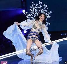 Include (or exclude) self posts. ç»´å¯†è¶…æ¨¡ä½•ç©—å‰å¤«æ˜¯çºªç„•åšå— ç¦»å©šçœŸç›¸ç«Ÿæ˜¯è¢«éª—å©š æ¯æ—¥å¤´æ¡