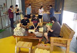 Malaysia is located in southeast asia, consisting of west malaysia and east malaysia. Covid 19 Volunteers Coming Together Across Malaysia To Produce Ppe For Frontliners The Star