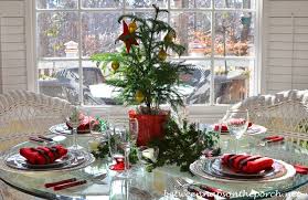 A collection of our favorite tablescapes with the spode christmas tree collection of holiday dinnerware. Christmas Table Setting With A Christmas Tree Theme Between Naps On The Porch