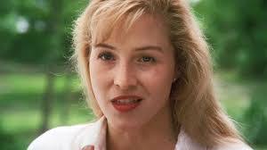 Holly Landers's Instagram, Twitter & Facebook