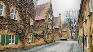 Augsburg is a lovely city of about 266,000 people in the german bundesland (federal state) of bavaria (german: Stadtfuhrungen In Augsburg Bayern Online De