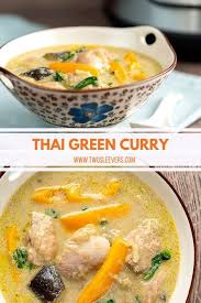 Slow Cooker Keto Thai Green Curry Is A Perfect Authentic Thai Curry With Chicken And Vegetables Make In 2020 Green Curry Recipes Green Curry Thai Green Curry Recipes