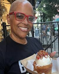 Renee Benitez's Instagram, Twitter & Facebook