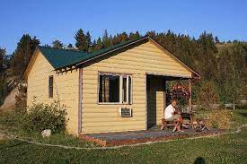 Pets are permitted in most areas and a dog park is located in the campground. Glacier Cabin Picture Of St Mary Lodge Resort Saint Mary Tripadvisor