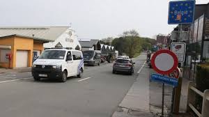 Ce vendredi, le comité de concertation a édicté toute une série de nouvelles mesures pour lutter contre la propagation du coronavirus. Covid 19 Les Deplacements Non Essentiels Vers La Belgique Bientot Interdits
