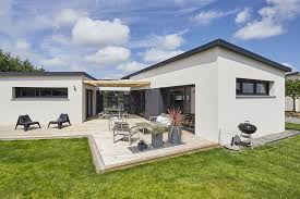 Check spelling or type a new query. Trecobat Vous Invite A Decouvrir Cette Maison Familiale Construite De Plain Pied A Bourg Modele Maison Plain Pied Modele Maison Contemporaine Maison Familiale