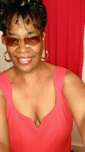 Older men are the best, how I wish I could have one for myself ❤️ 😘  Whatsapp_Singless69🎀