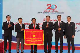 Quản trị du lịch và lữ hành; TrÆ°á»ng Ä'h Kinh Táº¿ Luáº­t Ä'on Nháº­n Cá» Thi Ä'ua Cá»§a Chinh Phá»§