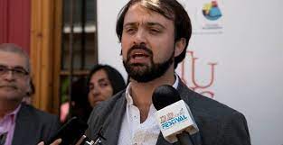 This article is more than 4 years old. Alcalde De Valparaiso Jorge Sharp Nosotros Creemos En El Recambio Y Por Eso Aunque La Ley Permite Dos Reelecciones Solo Iremos Por Una Radio Festival