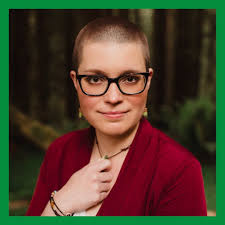 We chat with award-winning science fiction author Becky Chambers! We define  space opera, talk about building big worlds without confusing your  audience, and creating “cozy science fiction”. Listen and find our  transcript