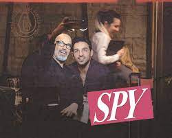 Originario di siena, è stato costumista e curatore d'immagine di moltissimi vip, programmi televisivi, film e spettacoli teatrali. Giovanni Ciacci Eta Compagno Altezza E Peso Dell Esperto Di Look Urbanpost