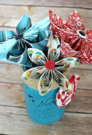 This is a low cost solution to having beautiful flowers at hand for your home, grannies, postal service delivery persons, weddings the floral tape and stem wire are optional. Diy Easy Paper Flowers Juggling Act Mama