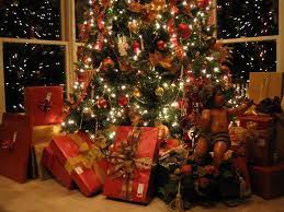 Potrivit unei legende, un calator ce cobora. Bradul De CrÄciun SemnificaÈie TradiÈie Èi Modernism Galerie Foto