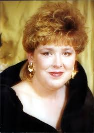 Ruth Saylor's Instagram, Twitter & Facebook