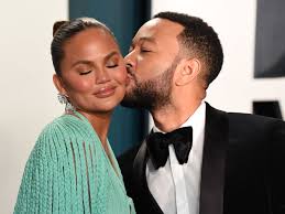 26,118 likes · 32 talking about this. Chrissy Teigen Und John Legend Haben Ihr Baby Verloren Jolie De