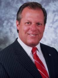 Barry Bicknell's Instagram, Twitter & Facebook