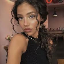 Joelle Reed's Instagram, Twitter & Facebook