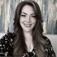 Sara Engel's Instagram, Twitter & Facebook