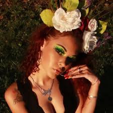 Selena Wells (@SelenaNWells)