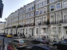 Earl's court is a district of kensington in the royal borough of kensington and chelsea in west london, bordering the rail tracks of the wes. England London Earl S Court Free Photo On Pixabay