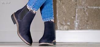 Accessorize a dressy outfit with block heeled chelsea, or go for timeless tan boots with your favourite denim. How To Wear Chelsea Women S Boots