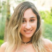 Jennifer Karam's Instagram, Twitter & Facebook