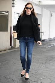 Located in the heart of beverly hills, the eponymous restaurant of chef edoardo. Jennifer Garner At E Baldi In Beverly Hills 02 27 2018 Celebmafia