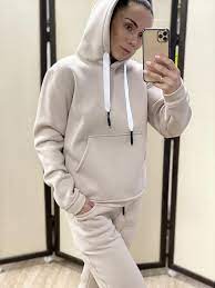 На нашем сайте вы можете купить недорого 9954 варианта одежды с ценой от 210 рублей до 234 900 рублей и скидкой до 87%. Sportivnyj Kostyum Zhenskij Vesna Leto Trehnitka Petlya Cena 1549 Grn V Kataloge Sportivnye Kostyumy Kupit Zhenskie Veshi Po Dostupnoj Cene Na Shafe Ukraina 31723327