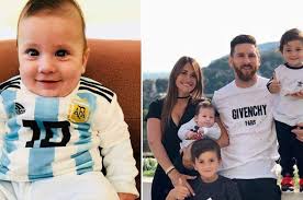 Mientras los jugadores estarán atentos a lo que hacen sus rivales de grupo por la copa américa, festejan el cumpleaños de uno de los más grandes jugadores que vistió la camiseta albiceleste. Se Burlan Del Hijo Menor De Messi Y Antonela Rocuzzo Responde Con Un Fuerte Mensaje Diez Diario Deportivo
