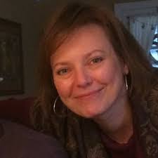 Lisa Kingston's Instagram, Twitter & Facebook