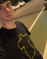 true colors (w. kaitlyn waters) is out now!!!!! kaitlyn and i have been  friends since high school and i've always wanted to have her