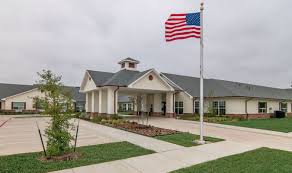 Lakewest Assisted Living Is An Assisted Living Community Located In Dallas Tx This Is A Large Sized As Assisted Living Senior Living Communities House Styles