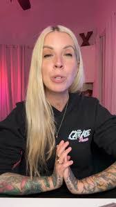 Barbara Lesniak's Instagram, Twitter & Facebook